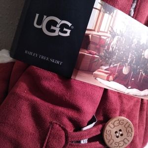 UGG Bailey TreeSkirt